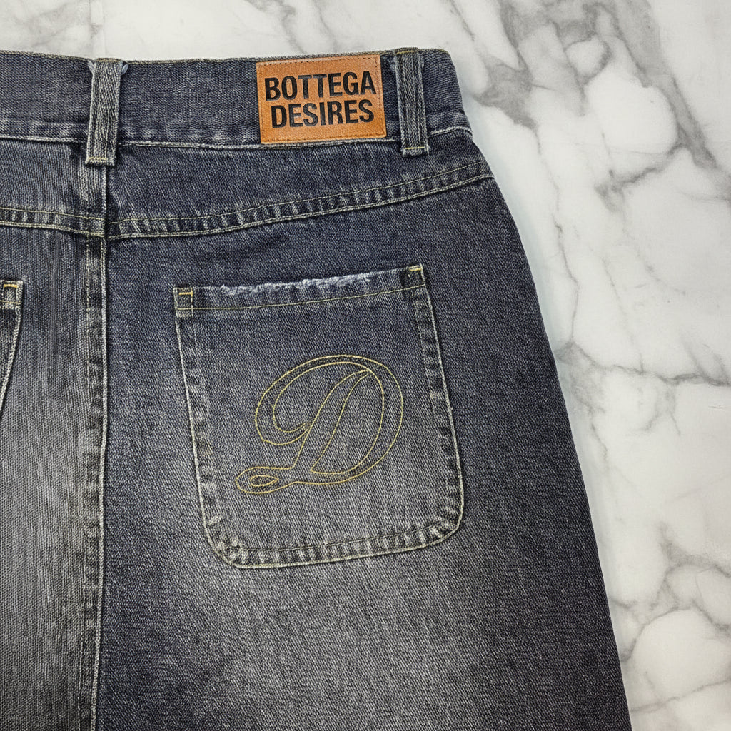 Shorts - Bottega Desires