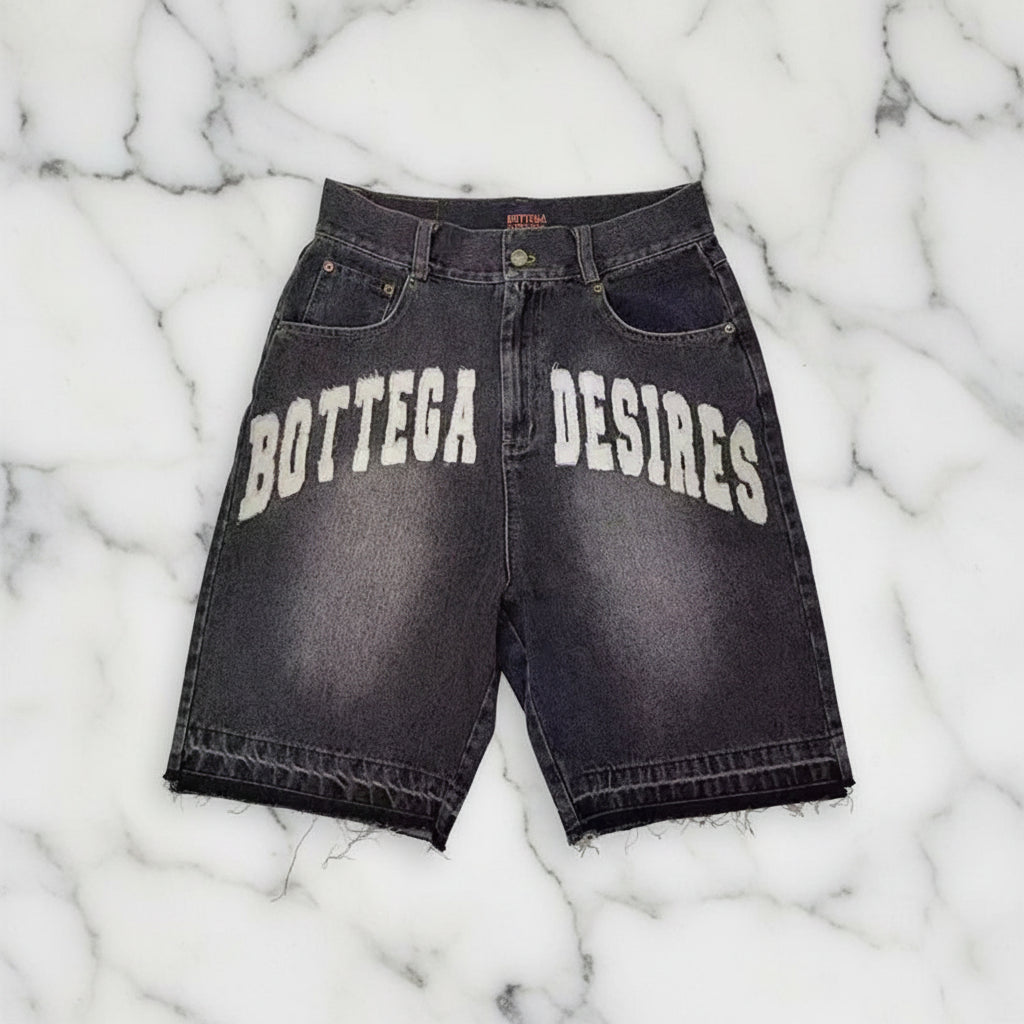 Shorts - Bottega Desires